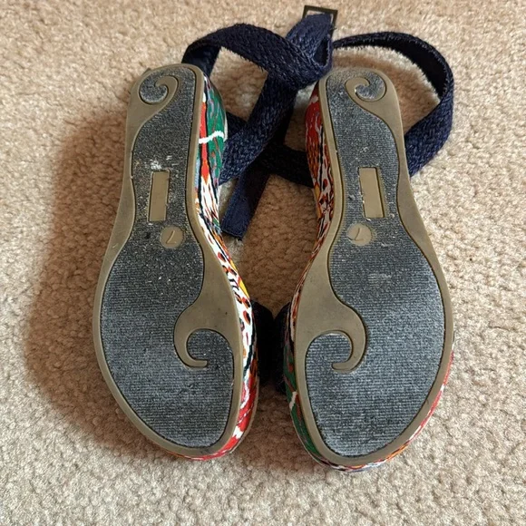 AZTEC - Strap Sandals - Size 7 - Picture 3 of 10